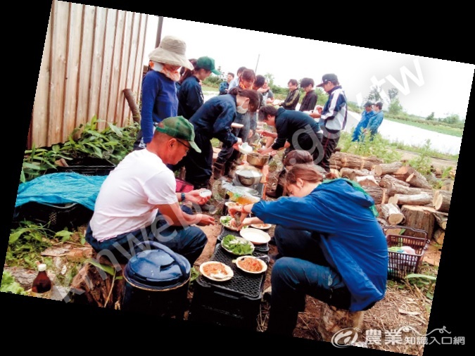 HARUKICHI_的志工採取共耕共食的生活模式。