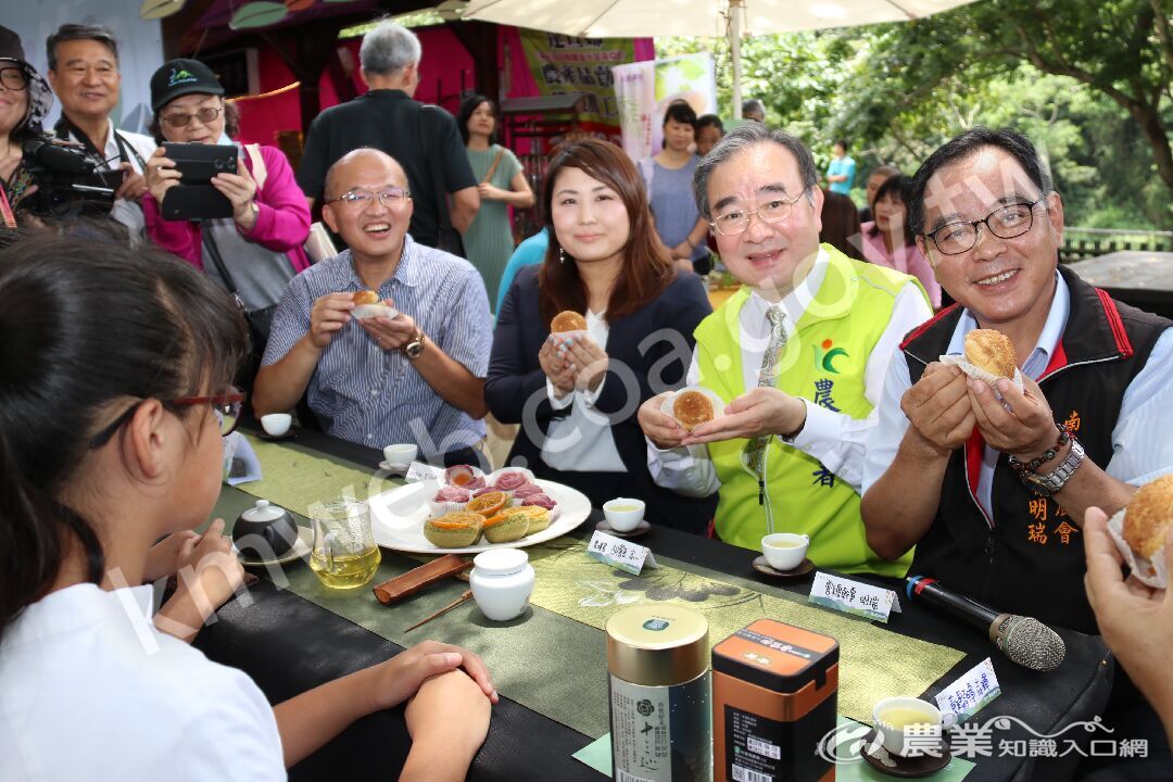 「夏舞茶」結合藝術舞蹈_一邊品茶一邊欣賞表演演出