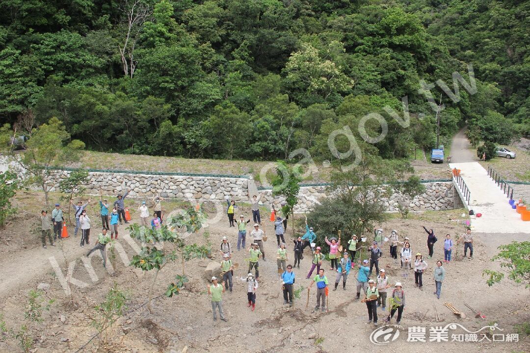 世界地球日生態綠美化大合照