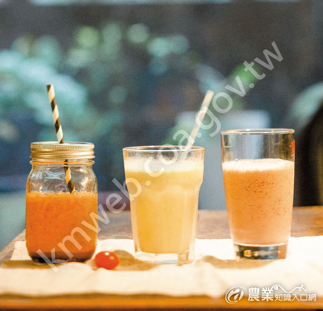 番茄檸檬青梅茶＋芒果奶露＋紅肉李豆奶