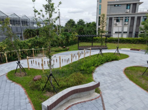 竹風鈴體驗場域結合地方資材設計,展現低碳永續的生活美學。 竹風鈴體驗場域結合地方資材設計,展現低碳永續的生活美學。