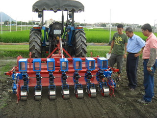 一機多用、一貫作業,附掛式旱田播種機