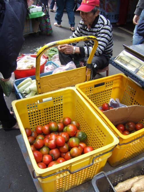 友善生活第一步：採買在地食材