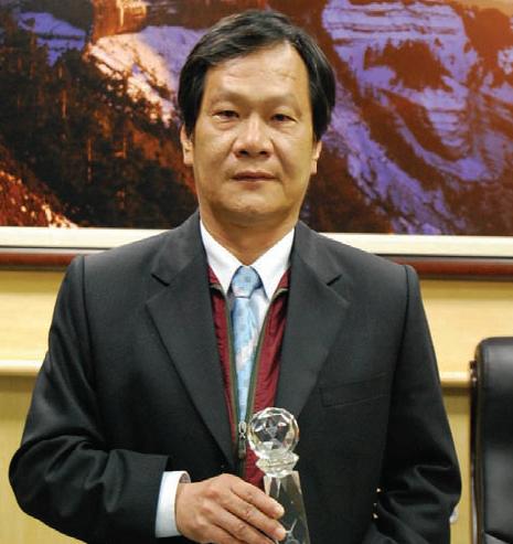 活化農田‧找回昔日榮耀 服務農民‧歡喜做甘願受─苗栗縣後龍鎮農會總幹事陳中和