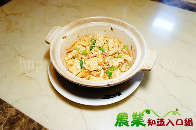 鹹魚雞粒豆腐煲