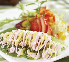 師父上菜—法式龍鬚捲佐草莓醬