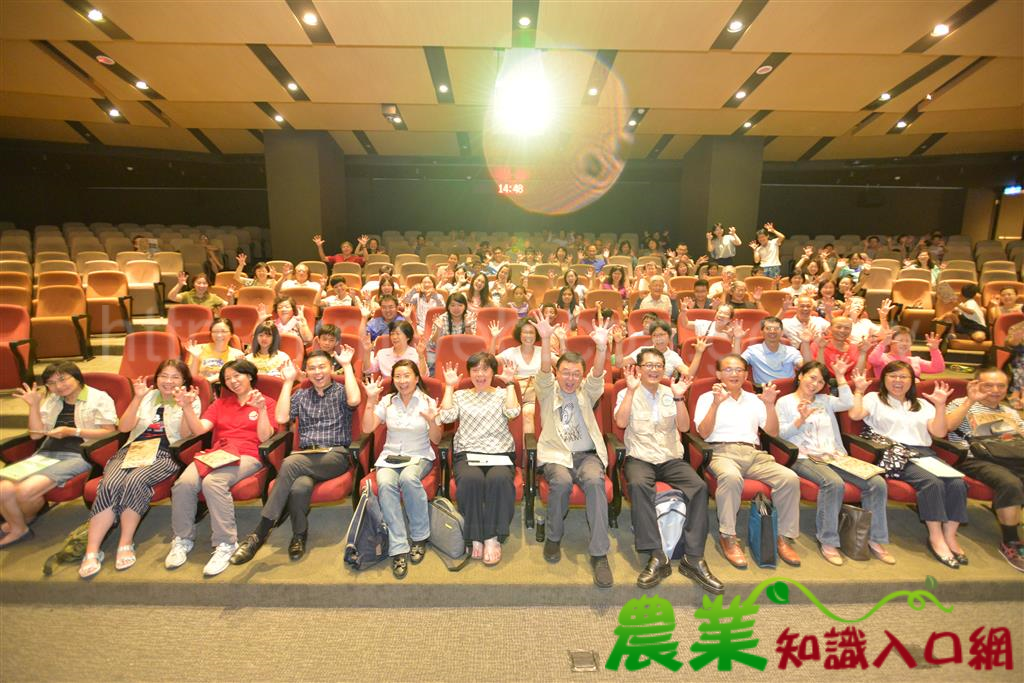 森林大戲院今日全台首映恐龍再現 林務局啟動原鄉學校放映
