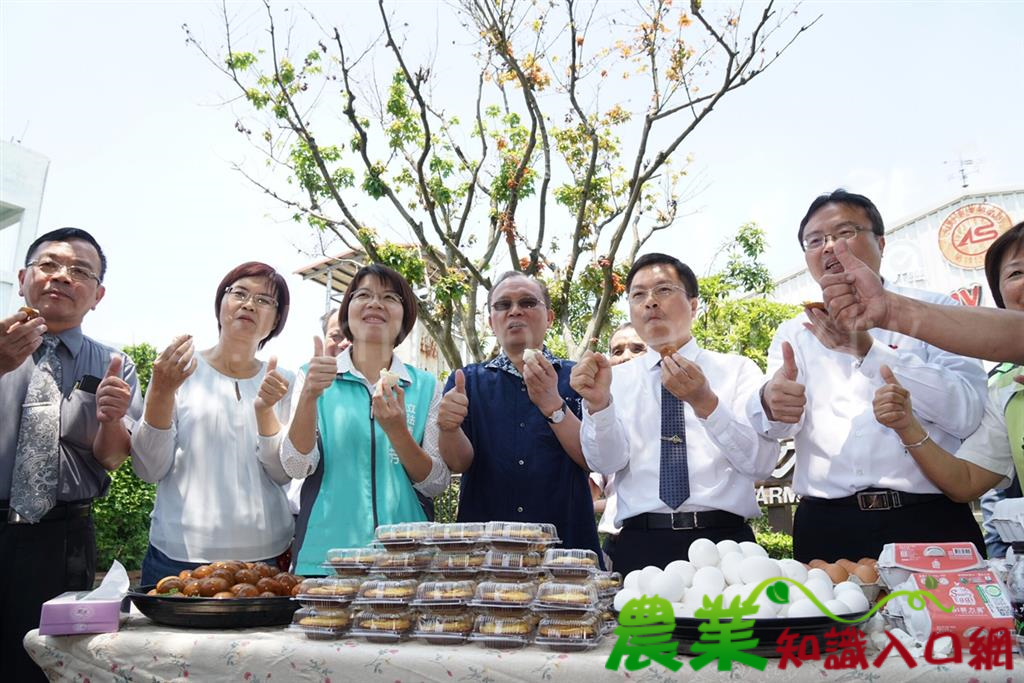 林聰賢主委赴彰化為蛋農加油打氣 允諾補助彰化縣各養雞場1/4戴奧辛檢測費用