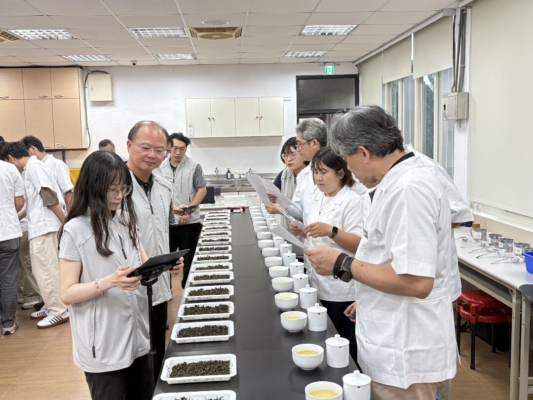圖4、產官學評審使用本場開發的TAGs線上評審系統進行評審