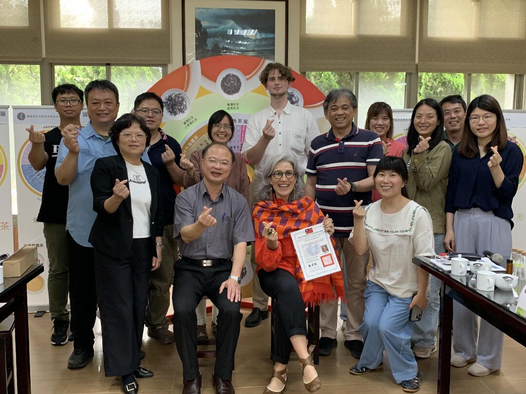 圖3_臺灣特色茶香氣工作坊成果發表合照 圖3_臺灣特色茶香氣工作坊成果發表合照