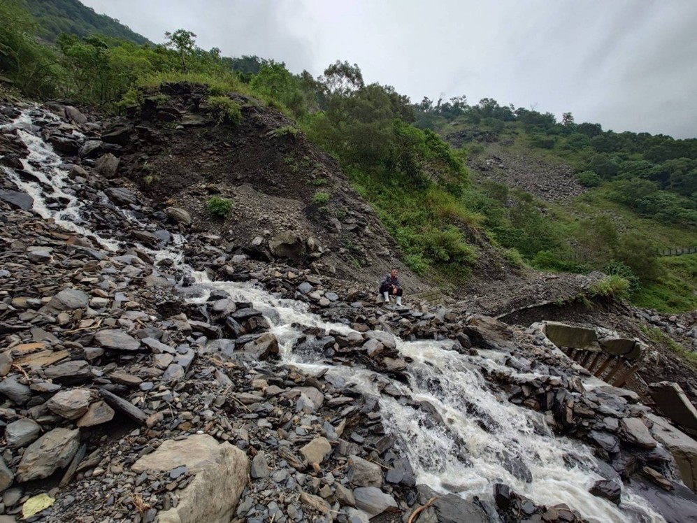 e670c2c4-fca5-48ed-bc6c-7142cd9bb9c9